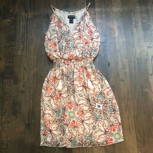 Size 6 dress. Worn once. Can fit size 2-6